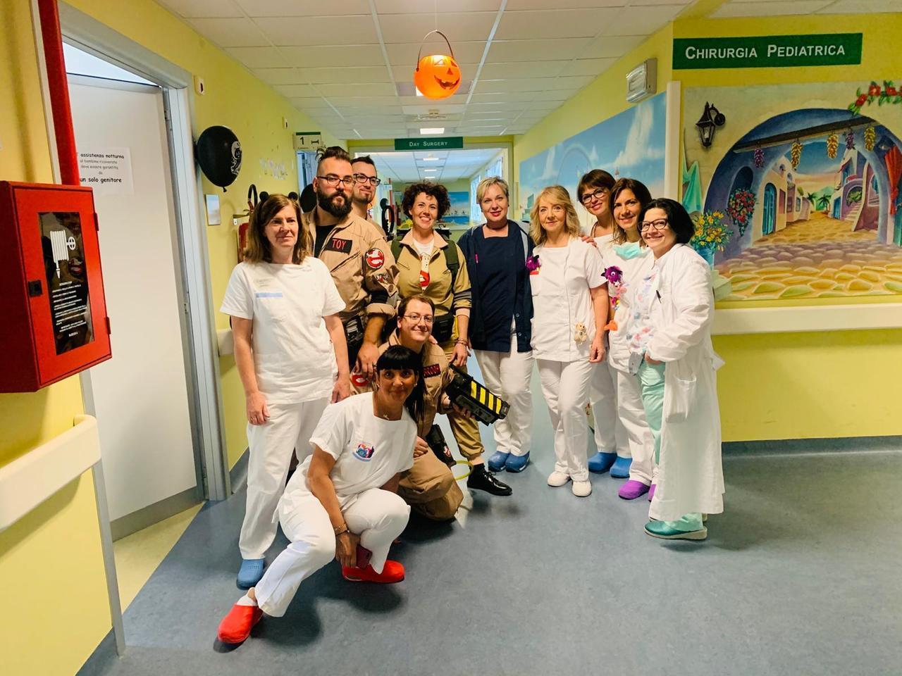 Halloween, i Ghostbusters tornano nei reparti pediatrici di Cona