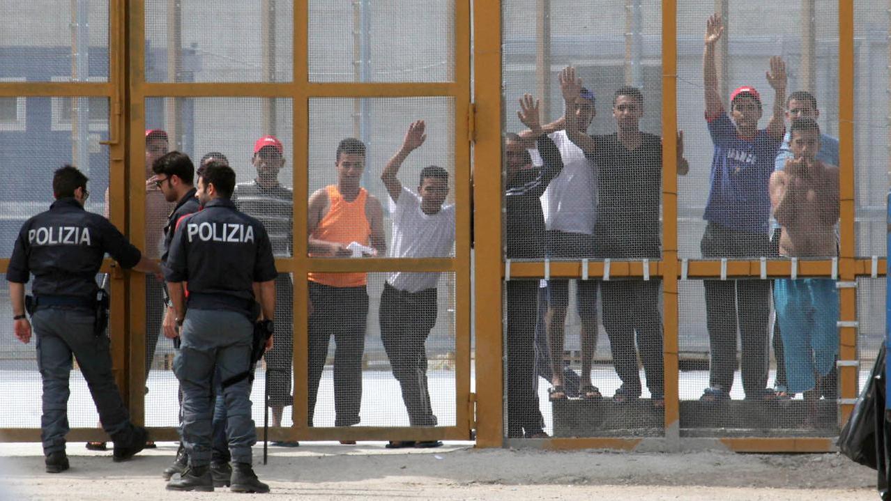 «Un lager inumano»: sul Cpr in Toscana il Pd si ricompatta, coro di no all’annuncio della prefetta di Firenze