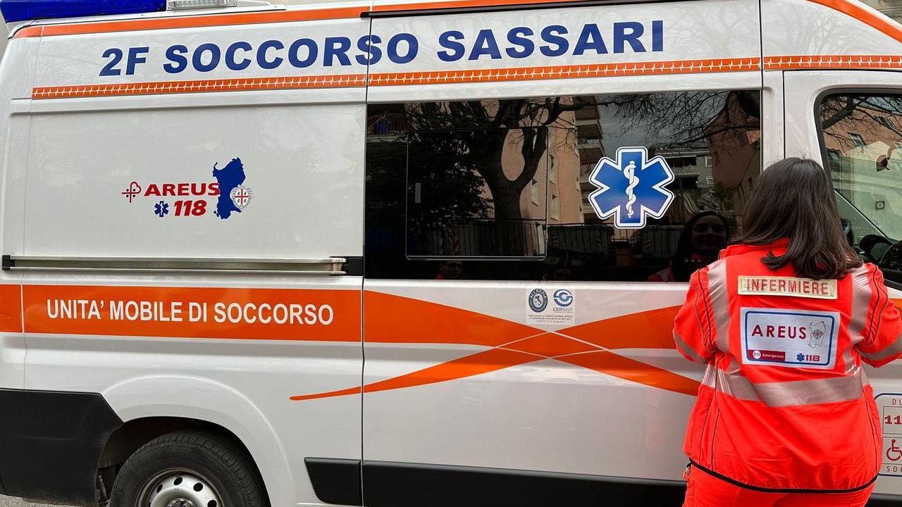 Fiocco rosa a bordo dell’ambulanza a Sassari: Iris nasce assistita dagli infermieri