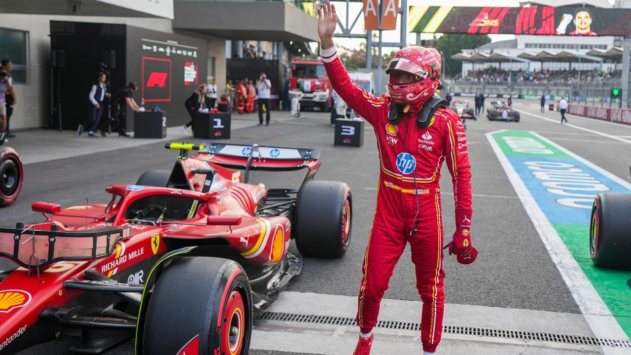 Carlos Sainz matador del Messico: la Ferrari sfiora la doppietta, terzo Charles Leclerc