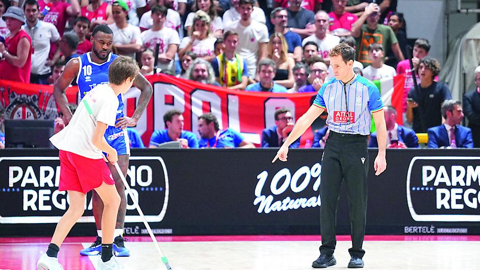 Unahotels-Germani, il parquet fa infuriare Amedeo Della Valle