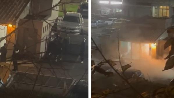 Il gruppetto di adolescenti prima e durante il vandalismo compiuto