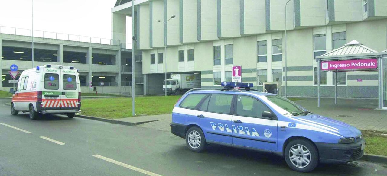 Infermieri picchiati all’ospedale di Baggiovara: «Non possiamo tollerare questa violenza»