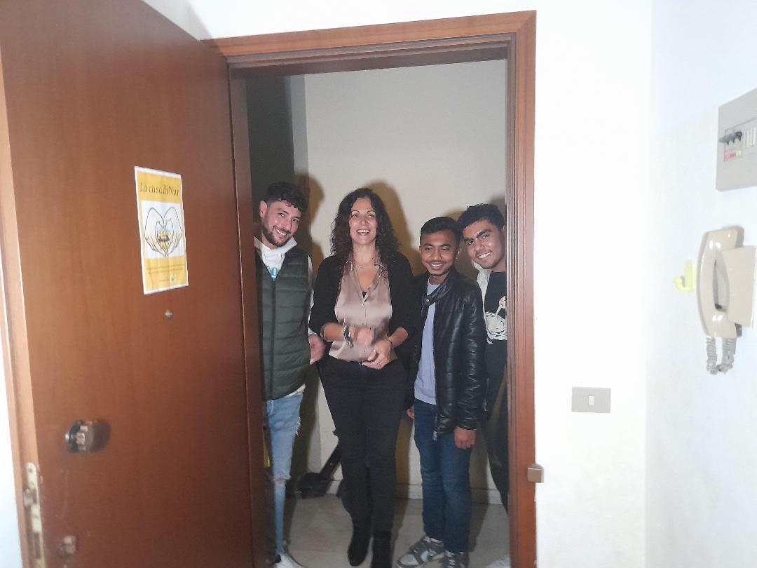 Una nuova casa per chi è senza un tetto. Tra loro un cuoco italiano: «Non trovavo alloggi, vivevo in hotel»