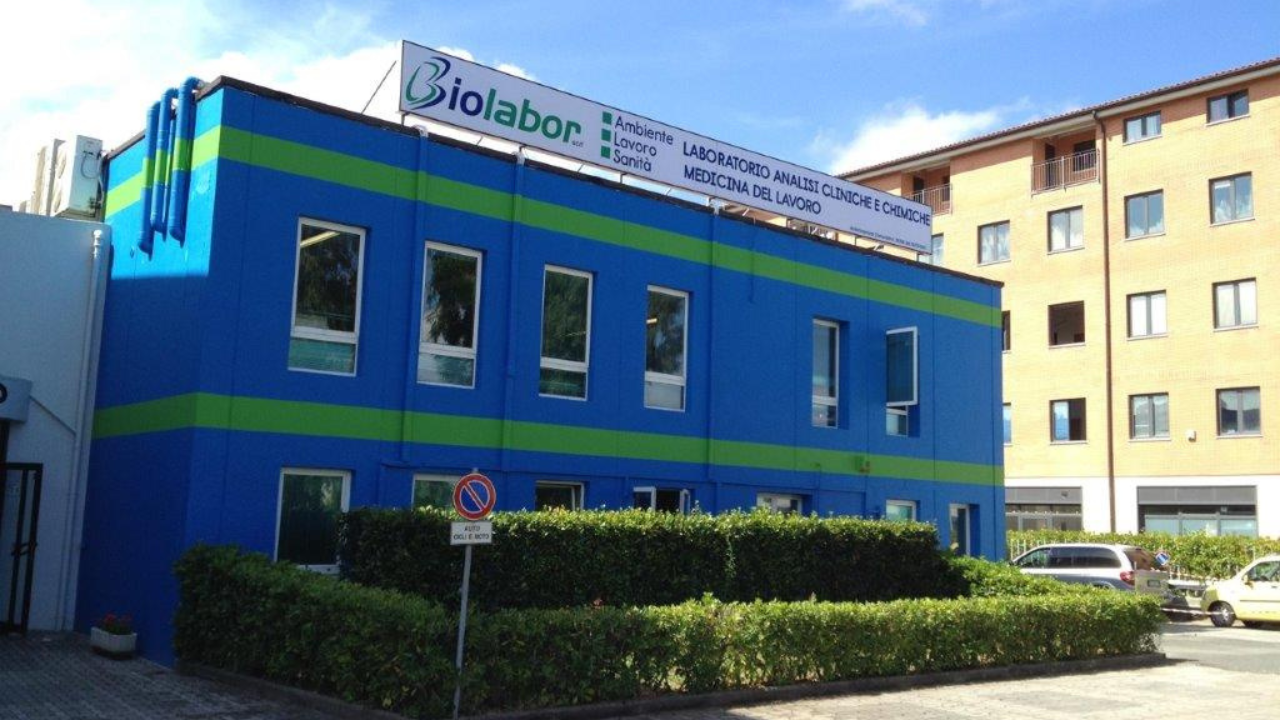 Livorno, la guerra delle analisi del sangue: due laboratori e la contesa del marchio nello stesso palazzo