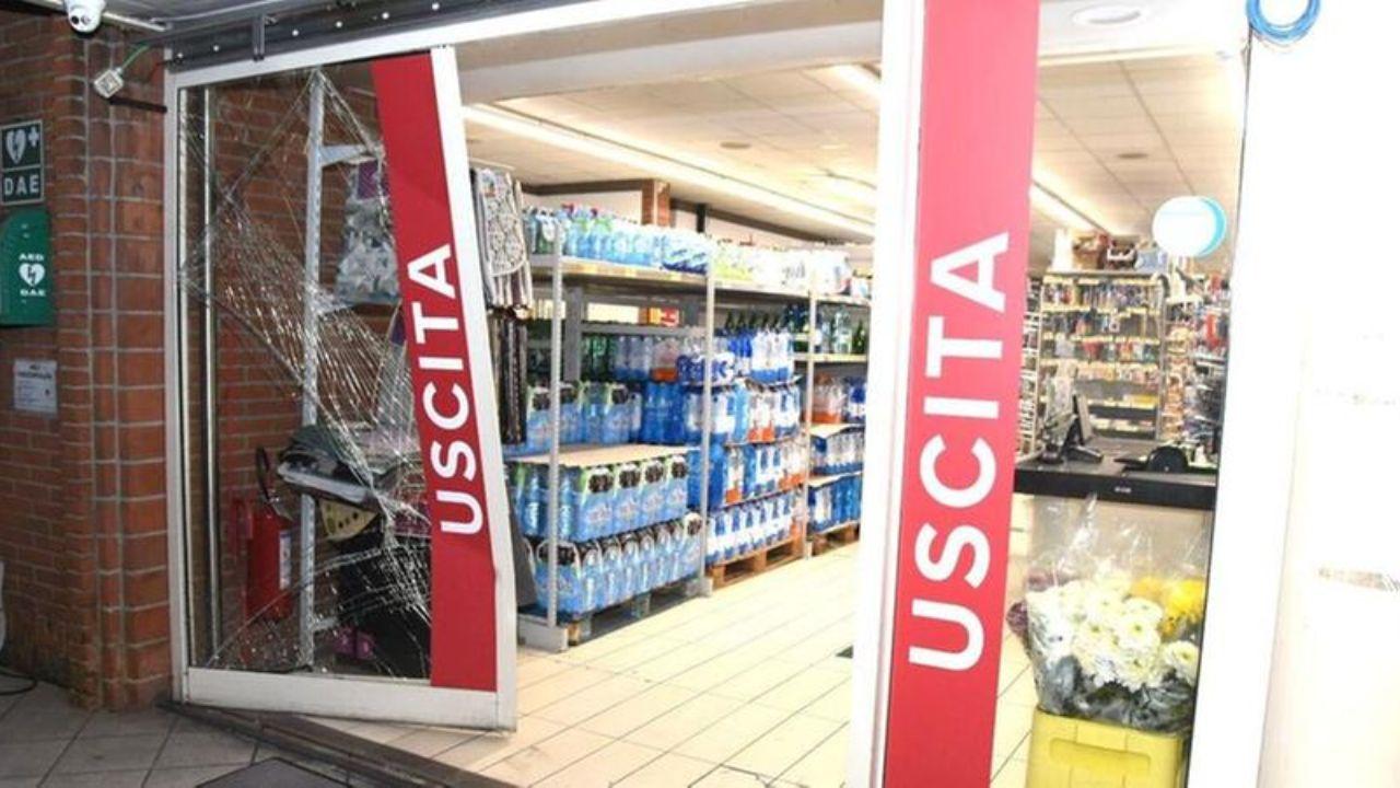Il supermercato dopo il colpo