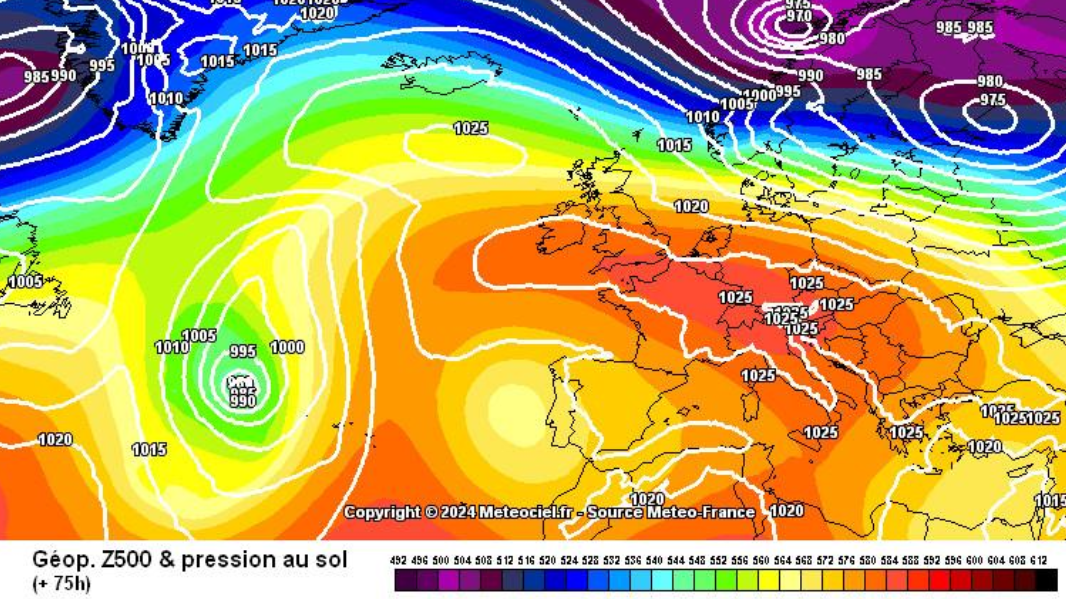 Caldo, scirocco e forse qualche pioggia: ecco le previsioni per il week end di Ognissanti