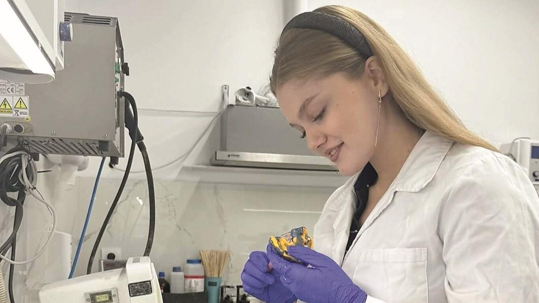 Carlo Azzena: «I denti in Moldavia? Mi ricordano le comitive e la vendita di pentole»