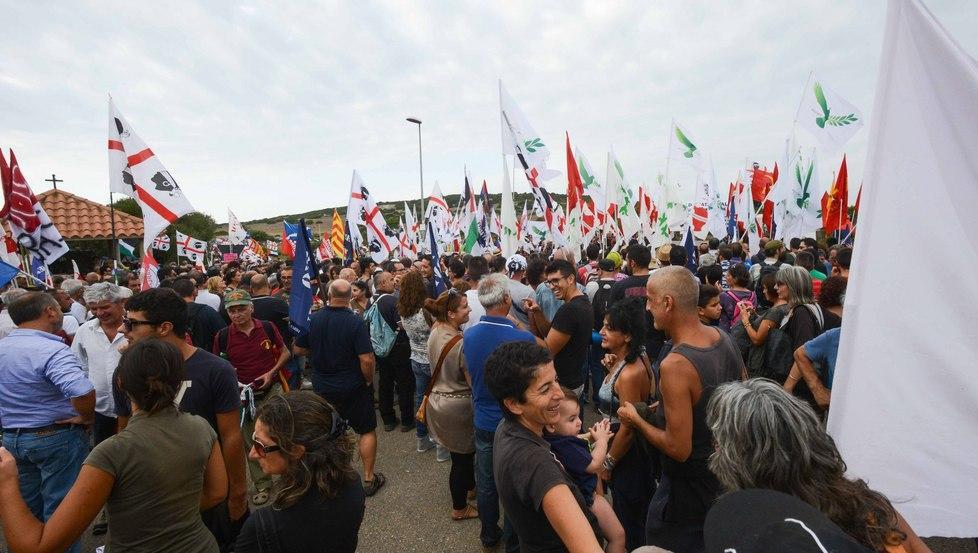 Tornerà in piazza a Cagliari il fronte del no ai poligoni 