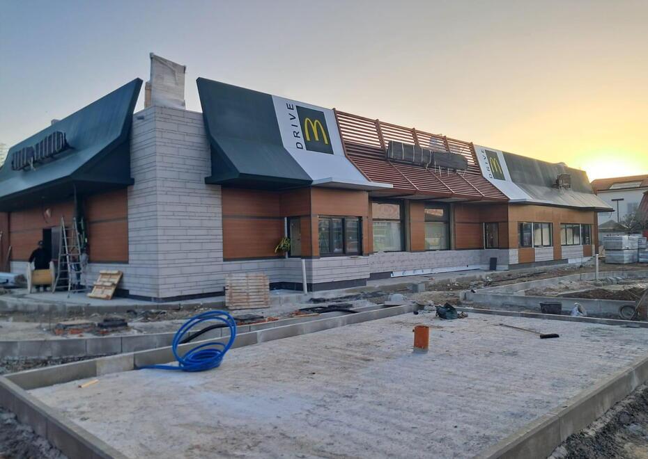 
	Il nuovo ristorante Mc Donald's a Carrara

