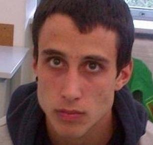 Accuse schiaccianti ma il 18enne tace 