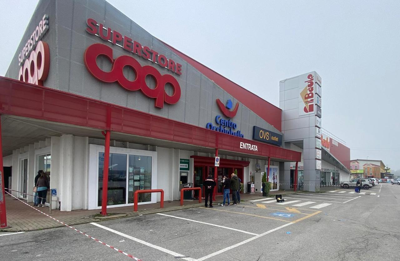 Occhiobello, assalto al bancomat di via Eridania