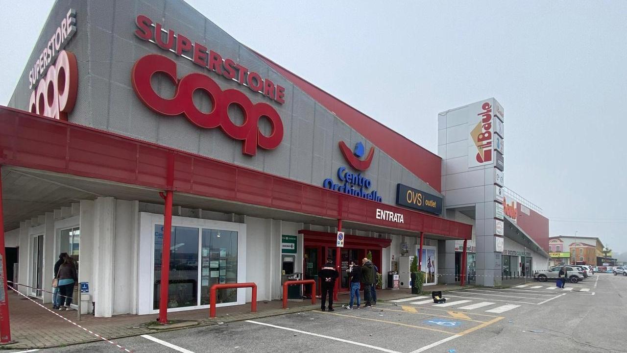 Occhiobello, assalto al bancomat di via Eridania