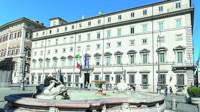 Manovra, via all’iter parlamentare ma i sindacati non ci stanno