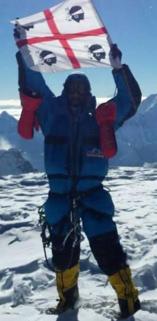 Si schianta il pullman dell’alpinista 