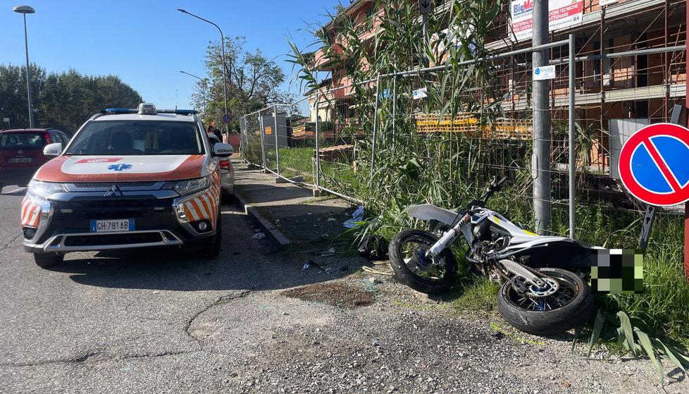Empoli, morto a 16 anni sulla moto appena comprata: la passione per le due ruote e il saluto agli amici prima dello scontro