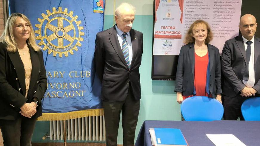 Recitando la scienza dei numeri: a Livorno studenti a lezione al Teatro Matemagico<br>