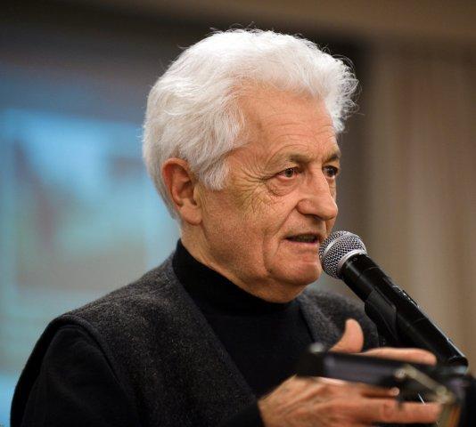 Presentazione libro "La Balla dalle scarpe di ferro" di Loriano Macchiavelli giovedì 31 ottobre, ore 18.30, Sala Nemesio Orsatti di Pontelagoscuro per la rassegna Righe di periferia