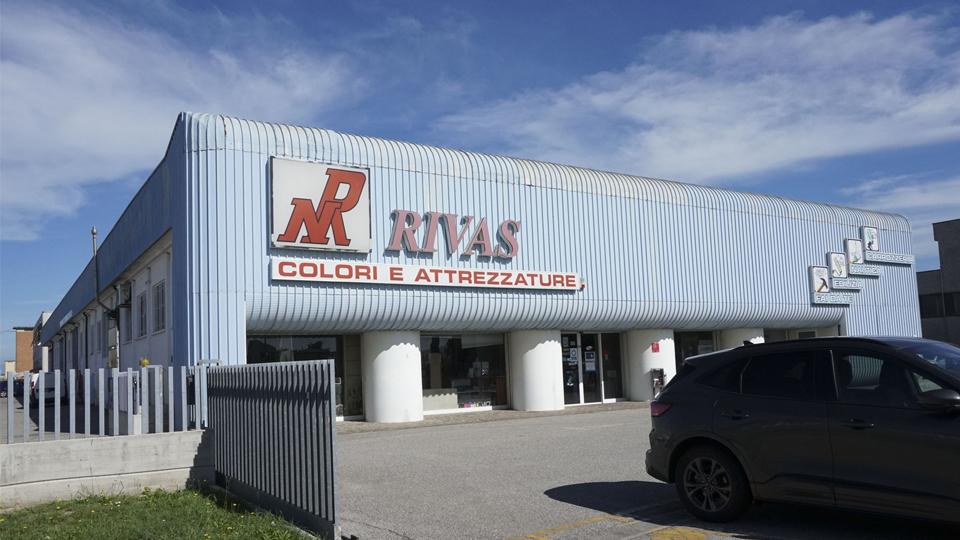 Nuova Rivas, leader per i prodotti vernicianti