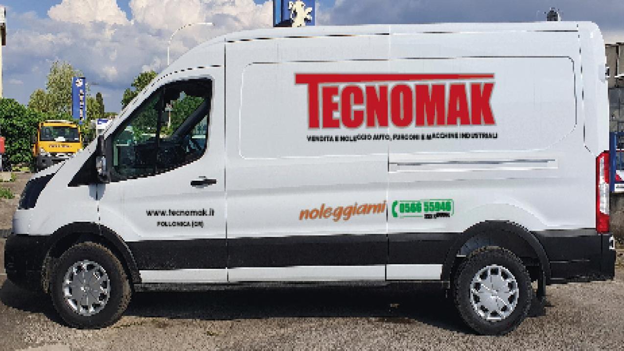 Tecnoedil Ponteggi, gru e mezzi di elevata qualità per costruire e muoversi in sicurezza