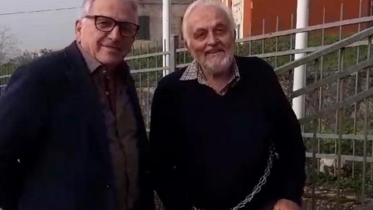 Mario Maffei con il sindaco di Licciana Nardi Renzo Martelloni (foto dal servizio di Francesca Mastracci)