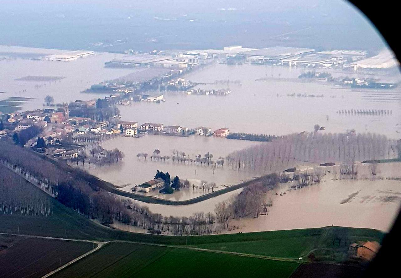 Alluvione di Lentigione: il pm chiede l’assoluzione per i tre tecnici Aipo