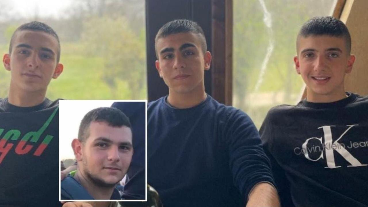 
	Michele Soddu, Michele Coinu e Lorenzo Figus, in basso Marco Innocenti

