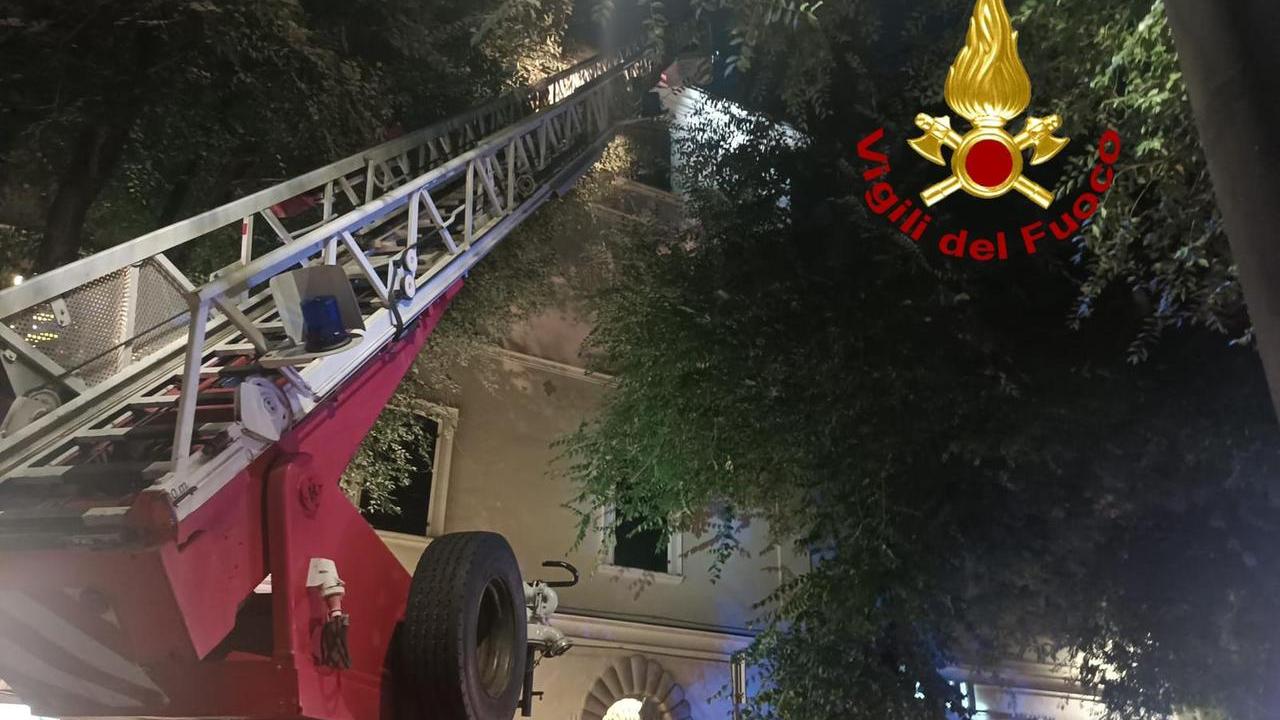 Alghero, chiusa via Vittorio Emanuele: ecco cosa è successo