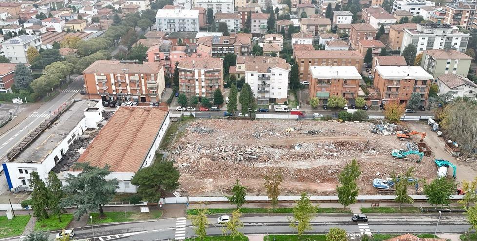 
	L'area dell'ex Blumarine su cui sorger&agrave; il supermercato

