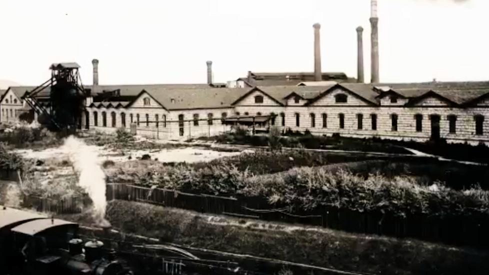 Un’immagine della fabbrica a inizio Novecento