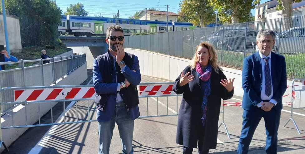 
	L&rsquo;ex sindaco Matteo Biffoni, la sindaca Ilaria Bugetti e il vicesindaco Simone Faggi

