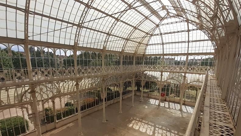 Una vista del Tepidarium dall’interno dopo uno dei molti allagamenti causati dalle infiltrazioni provenienti dalla volta della struttura liberty