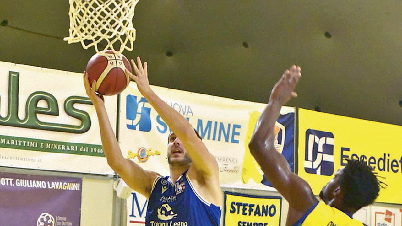 Janko Cepic qui al tiro da sotto nel match giocato e vinto a Piombino