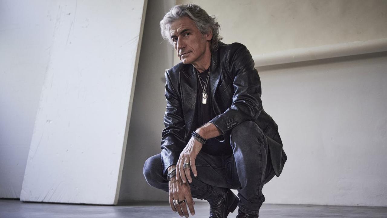 Luciano Ligabue rinvia anche i concerti di Piacenza e Mantova: ecco le nuove date