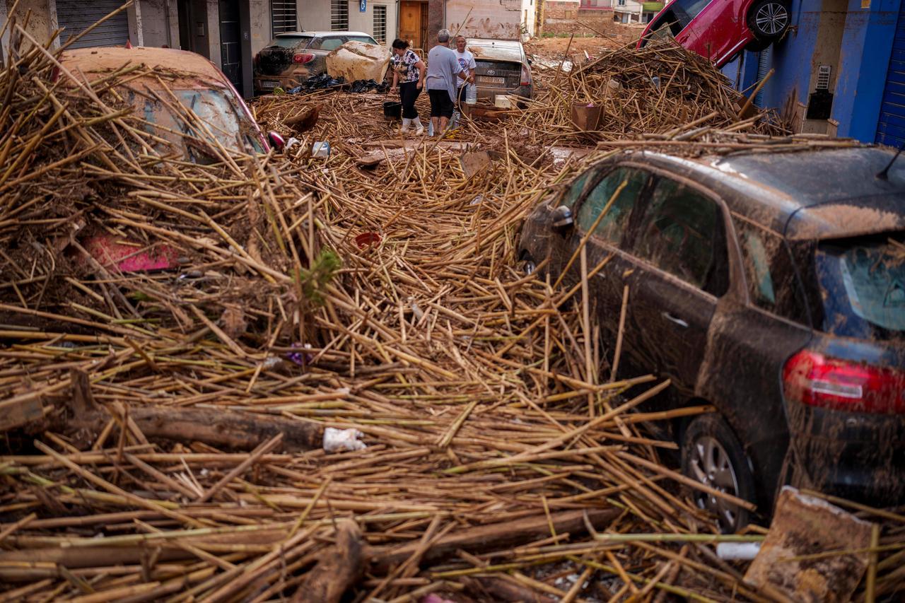 
	L'alluvione a Valencia (AP Photo/Manu Fernandez)

