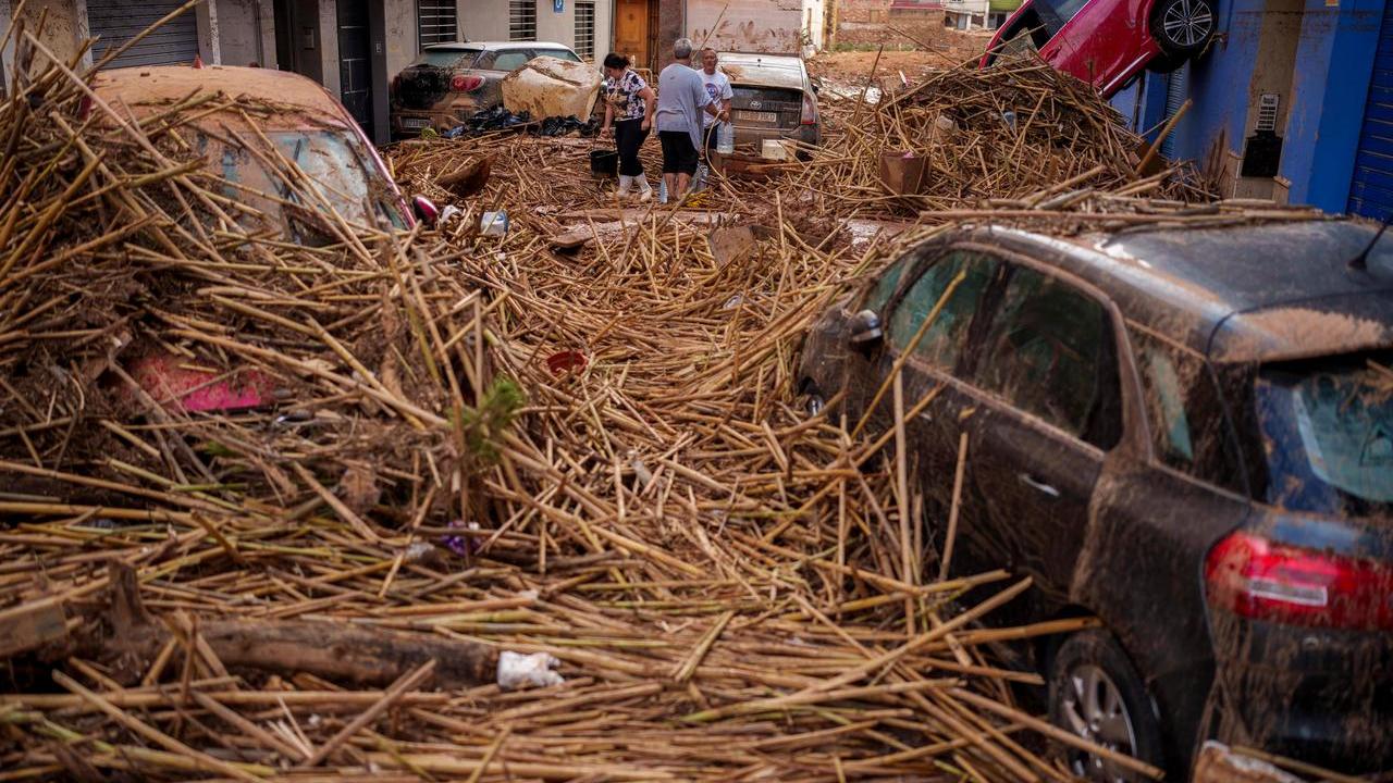 L'alluvione a Valencia (AP Photo/Manu Fernandez)