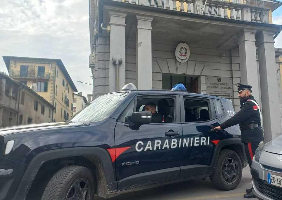 Un arresto per spaccio di droga al rave party su un terreno privato: pratese nei guai
