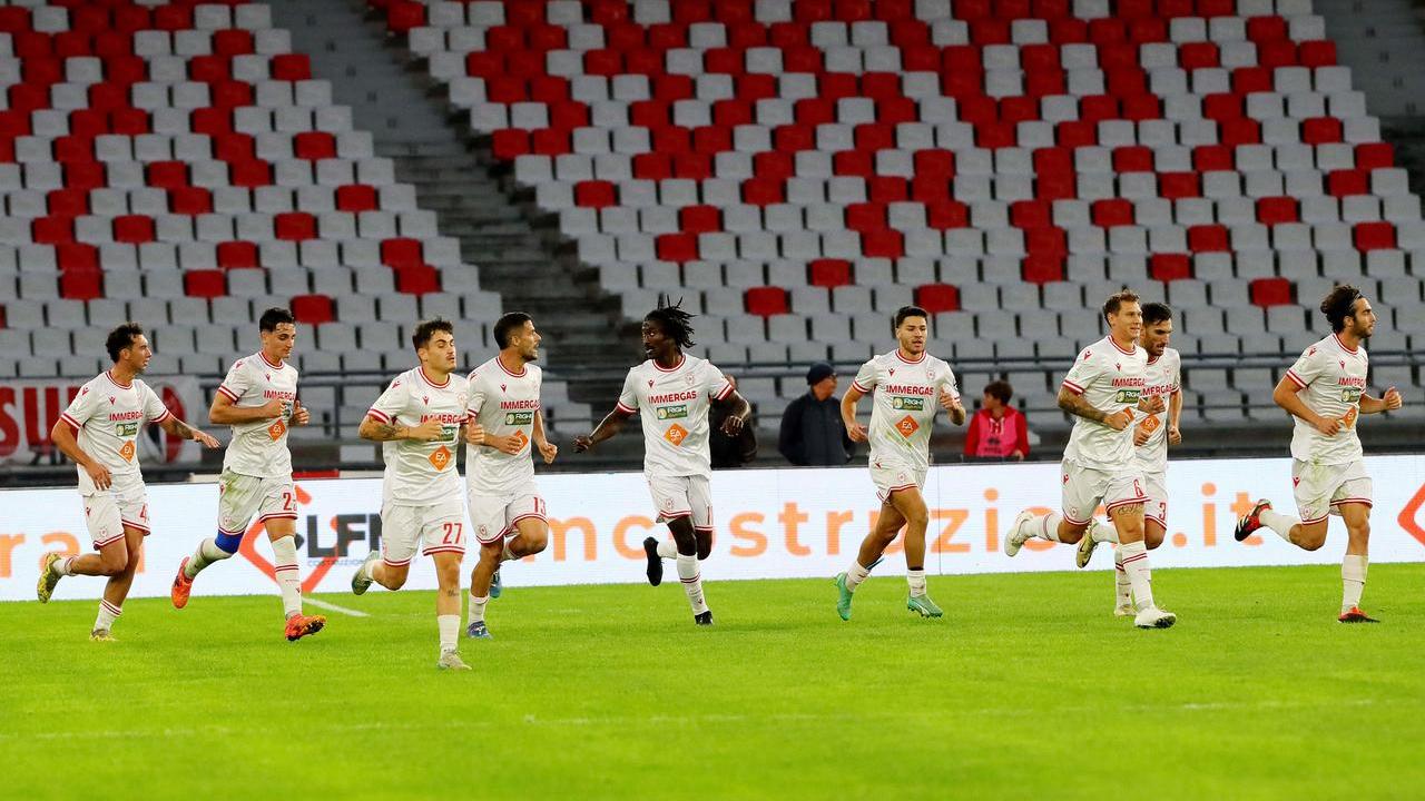 La Reggiana acchiappa il Bari in volata