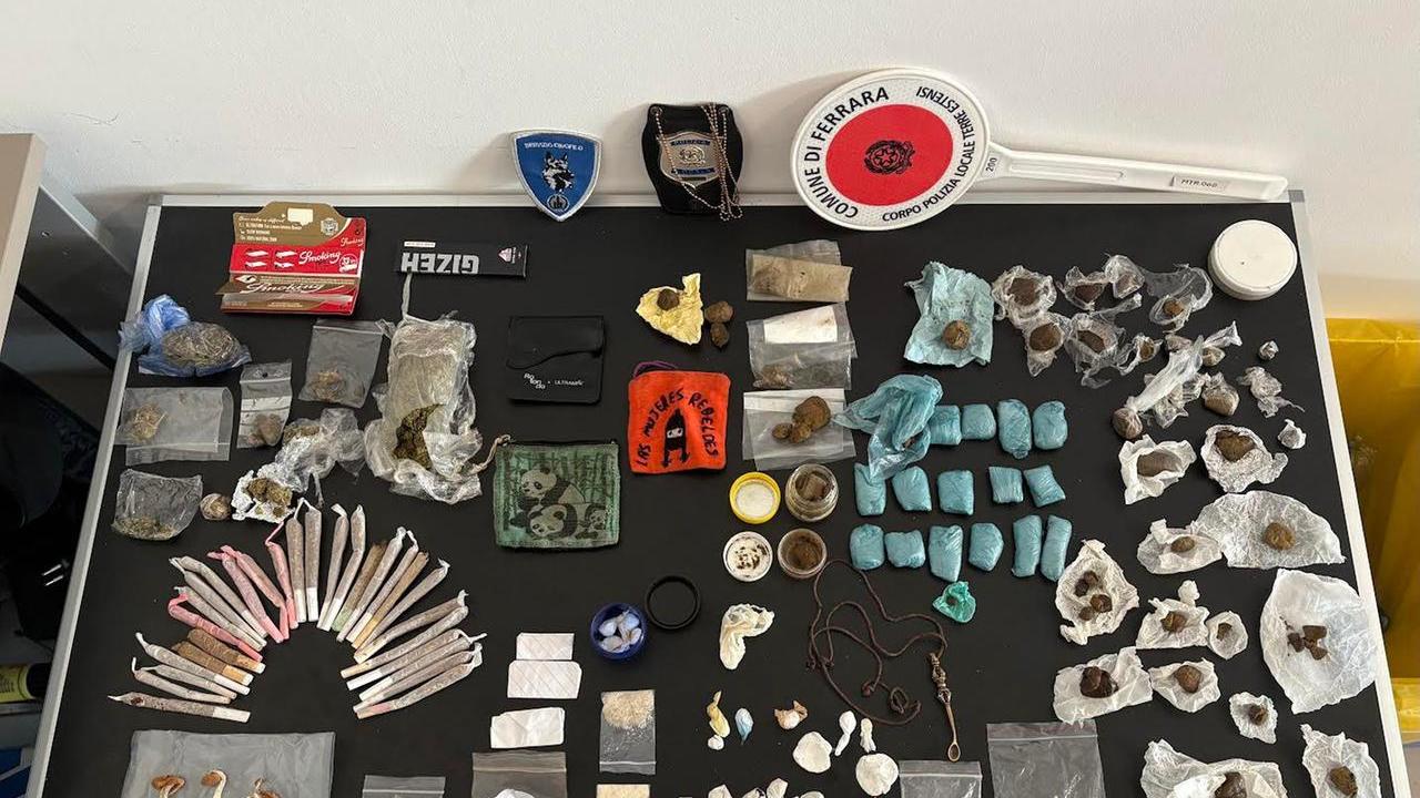 Funghi, pasticche, cocaina all’ingresso della Fiera di Ferrara