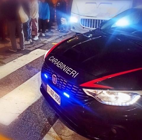Bus in panne a Comacchio, turisti romani scortati dai carabinieri