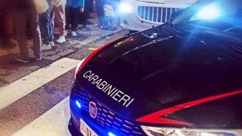 Bus in panne a Comacchio, turisti romani scortati dai carabinieri