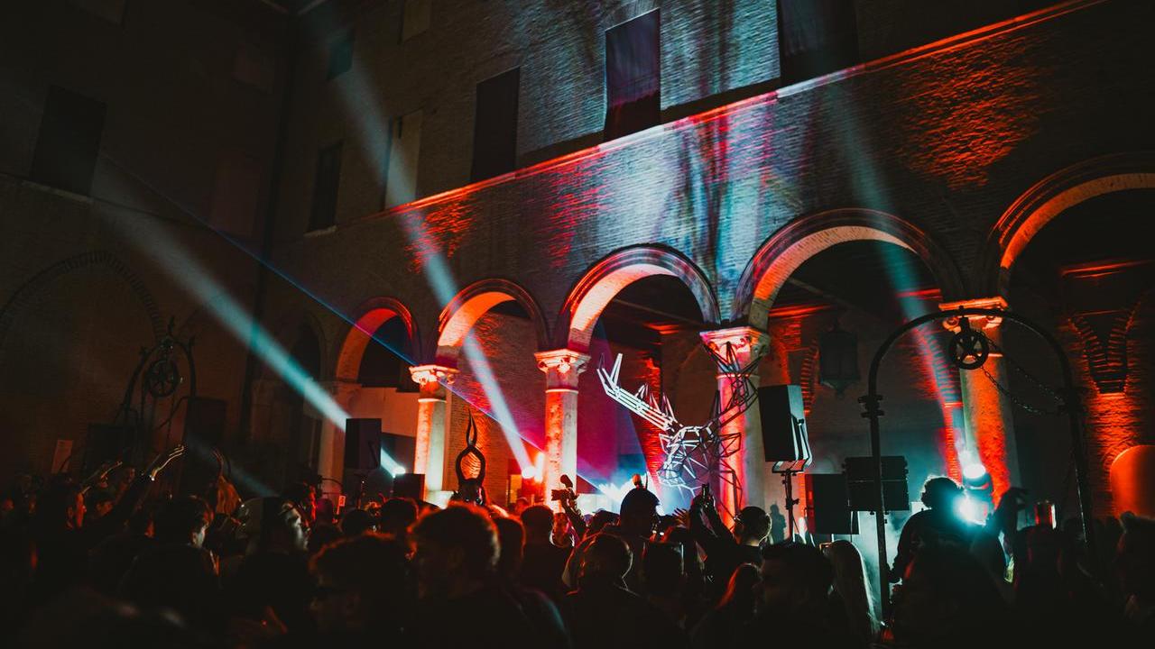 Un momento della festa in Castello (foto Elephant Studio)