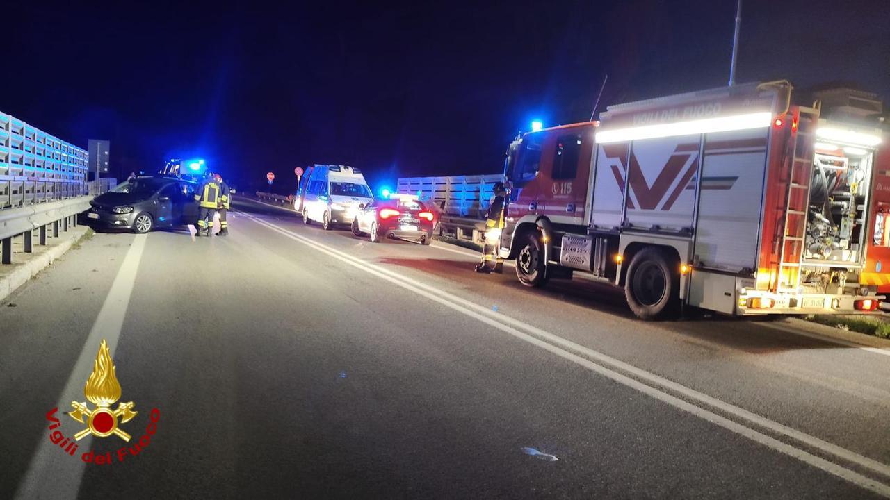 Fuori strada con l’auto: tre feriti sulla 389 vicino a Mamoiada