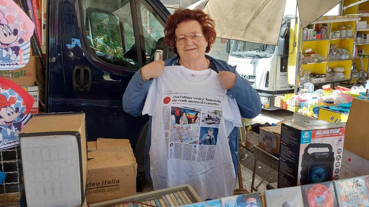 «Quanto affetto dalla gente per l’ultima bancarella del disco»
