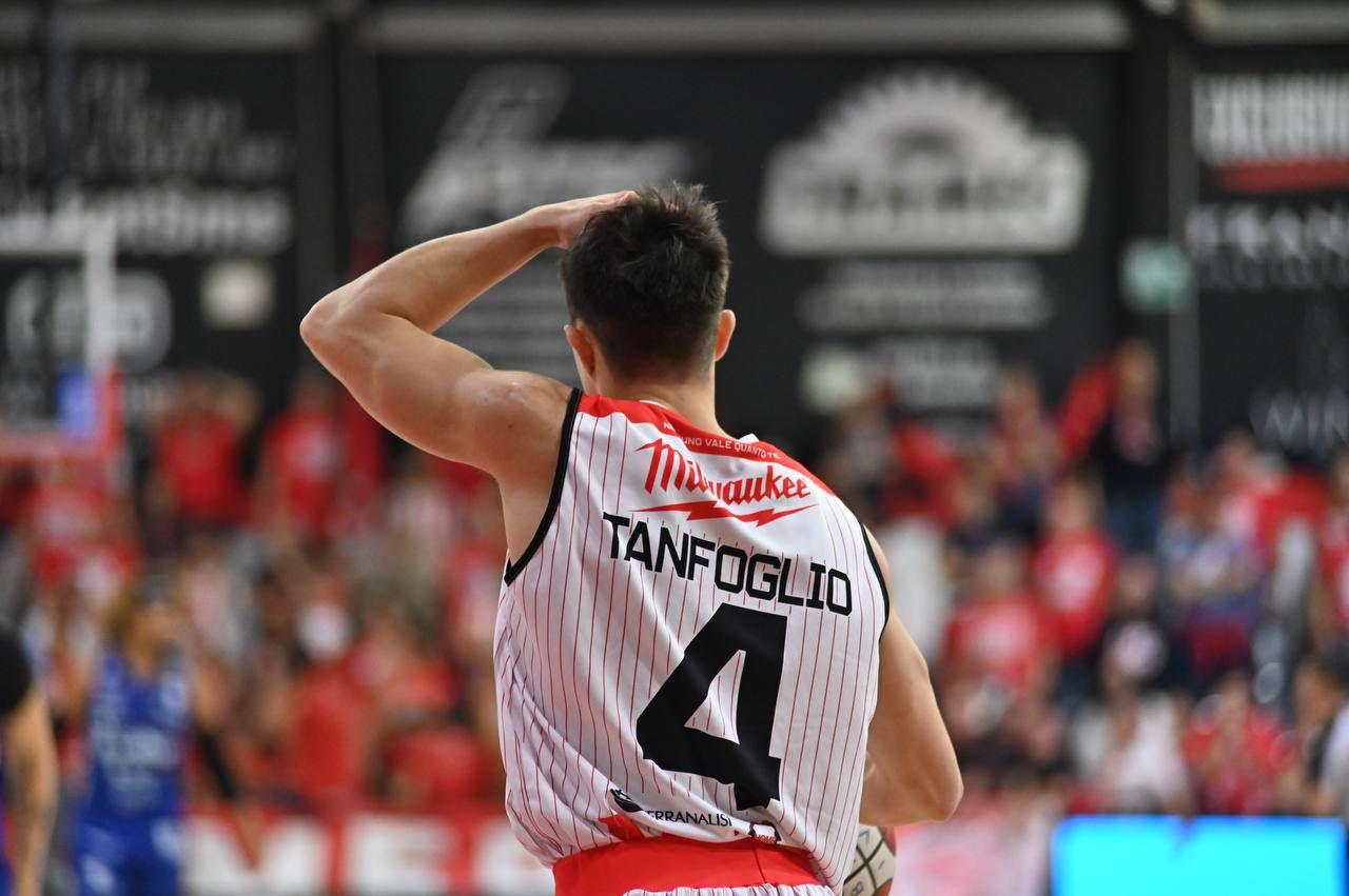 Sella Cento, che capolavoro: rimonta, sorpasso, crollo ma poi arriva la vittoria