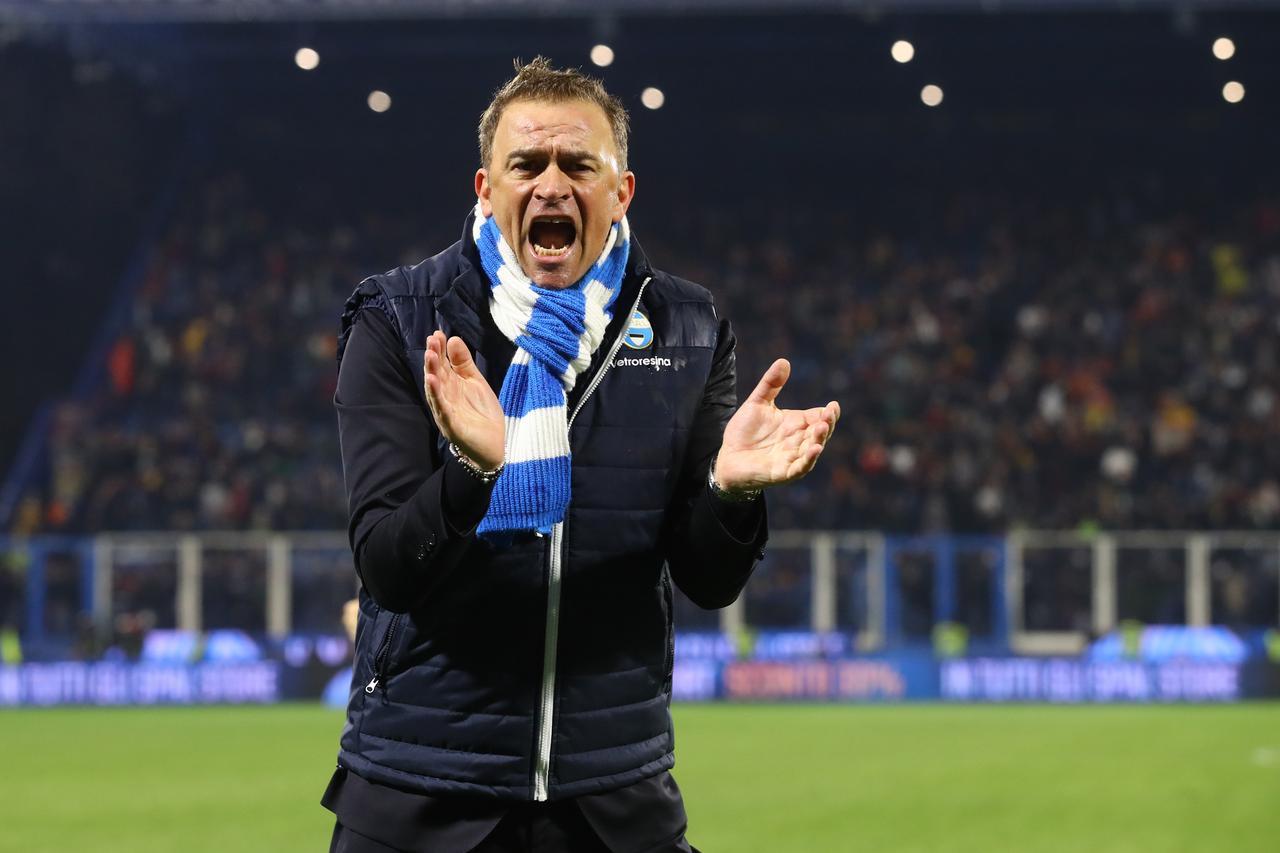 Dalla Spal al Modena, mister Semplici vicino alla panchina gialloblù