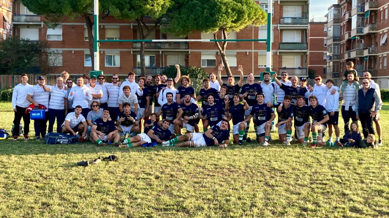 La festa dell’Unicusano Livorno per il successo di ieri (foto Alessandra Lavorenti)