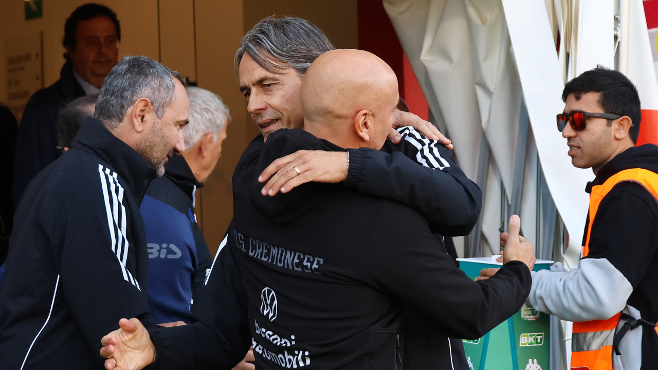 
	Il saluto iniziale fra Inzaghi e Corini (LaPresse)


