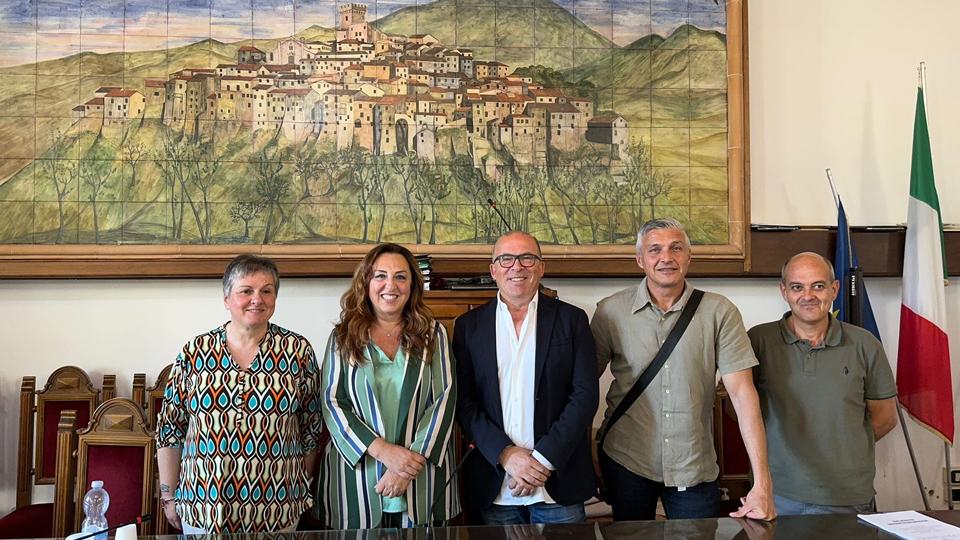 Con un fatturato di 5 milioni di euro 230 dipendenti La Cooperativa La Peschiera, da 1988 sul territorio analizza il presente e si proietta verso il futuro.