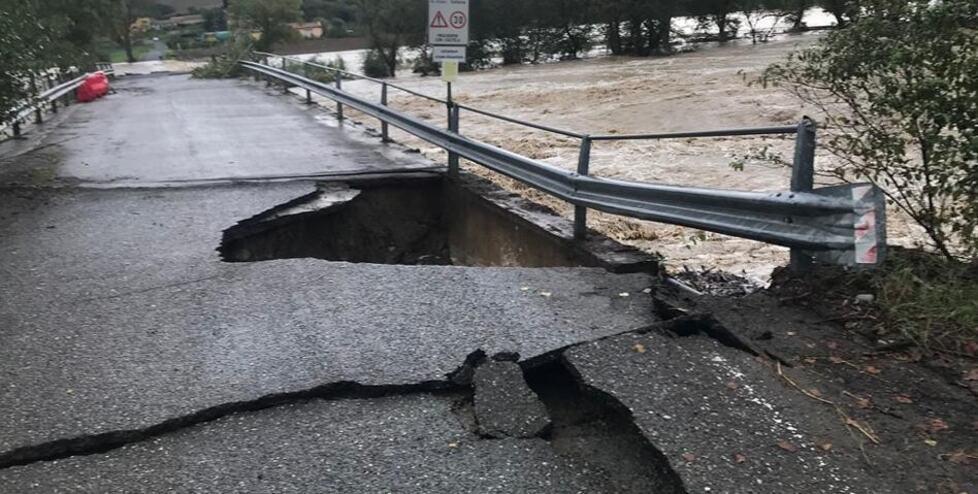 Il ponte Faltona fortemente lesionato